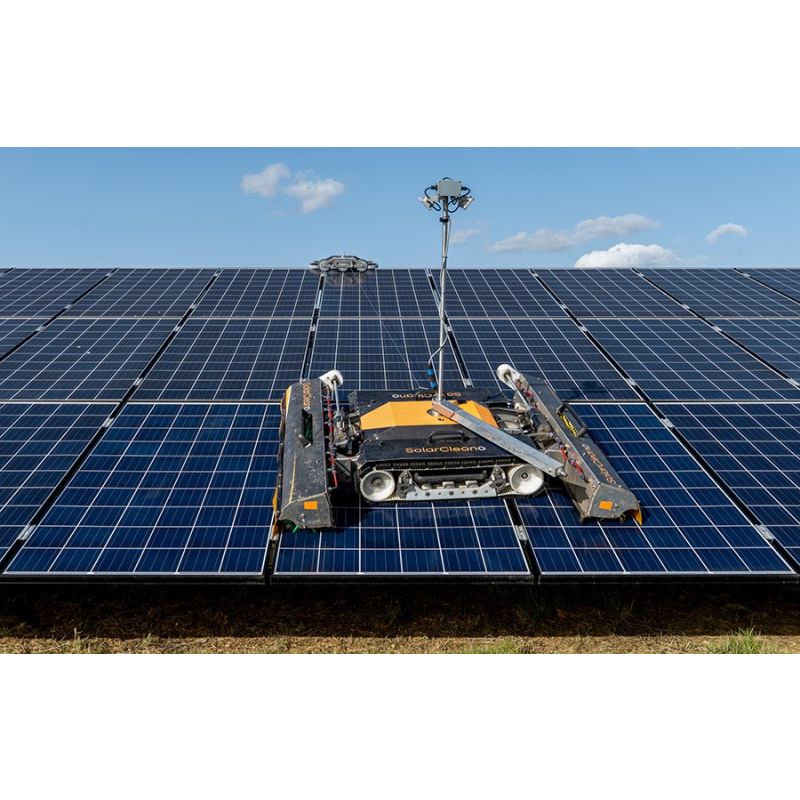 Solarcleano® F1 cleaning robot for photovoltaics