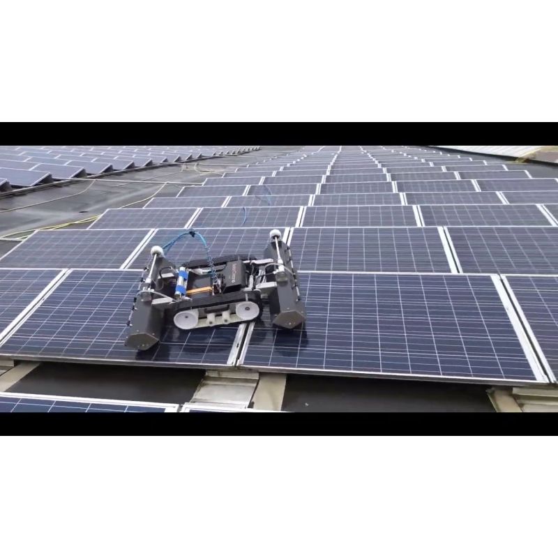 Solarcleano® M1 cleaning robot for photovoltaics